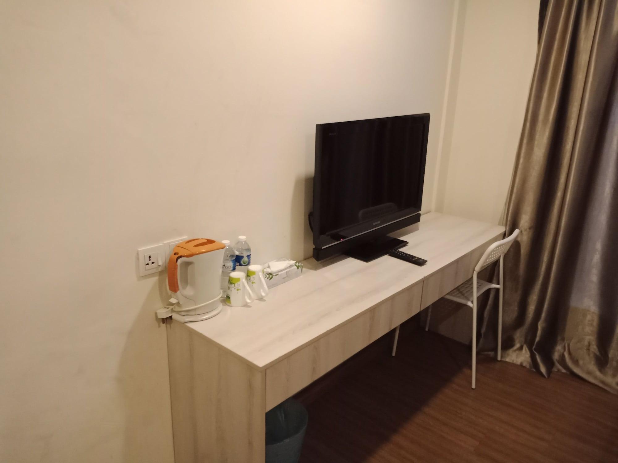 Hotel Zamburger Taman Segar - Previously Home Inn Taman Segar Kuala Lumpur Ngoại thất bức ảnh