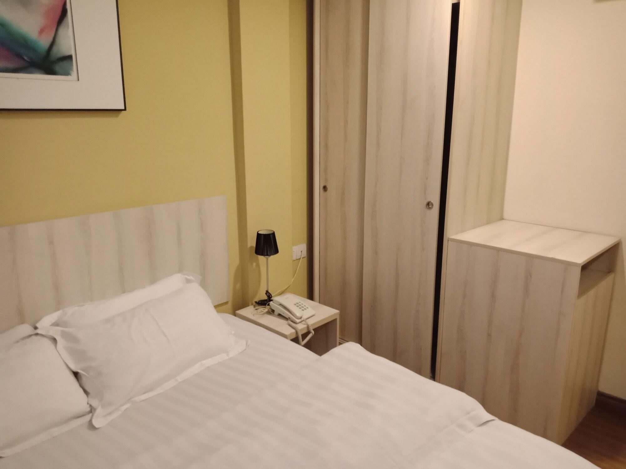 Hotel Zamburger Taman Segar - Previously Home Inn Taman Segar Kuala Lumpur Ngoại thất bức ảnh